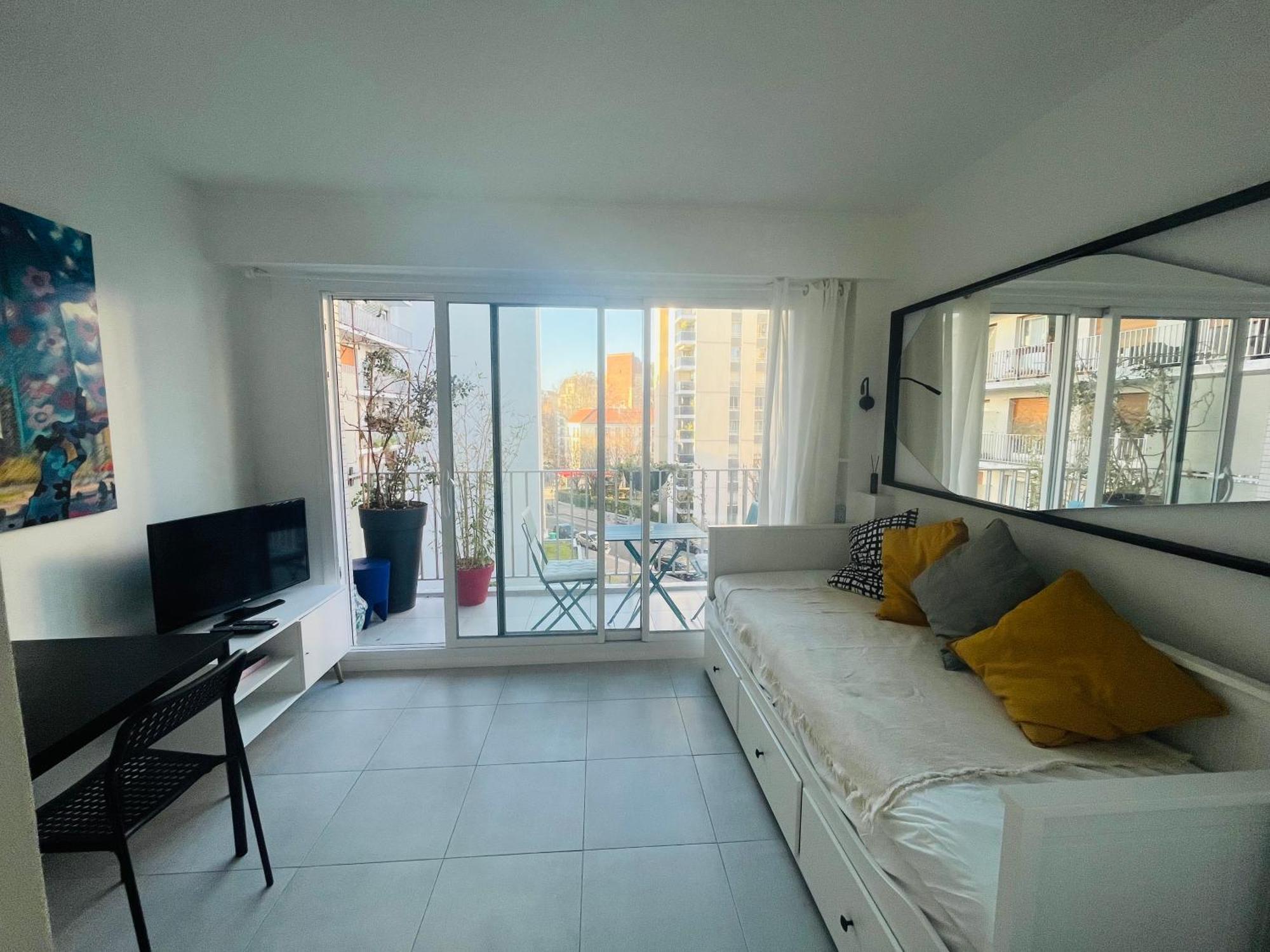 Cozy With Terrace * Paris